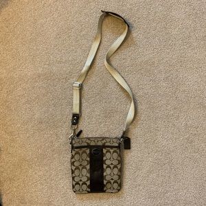 AUTHENTIC ‼️ Coach Cross Body
